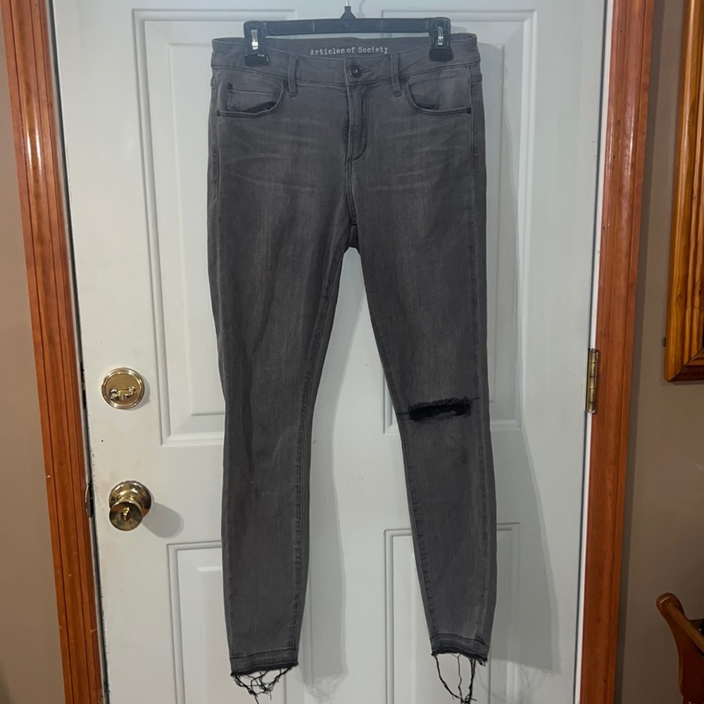 Articles of Society gray distressed skinny jeans sz 29
